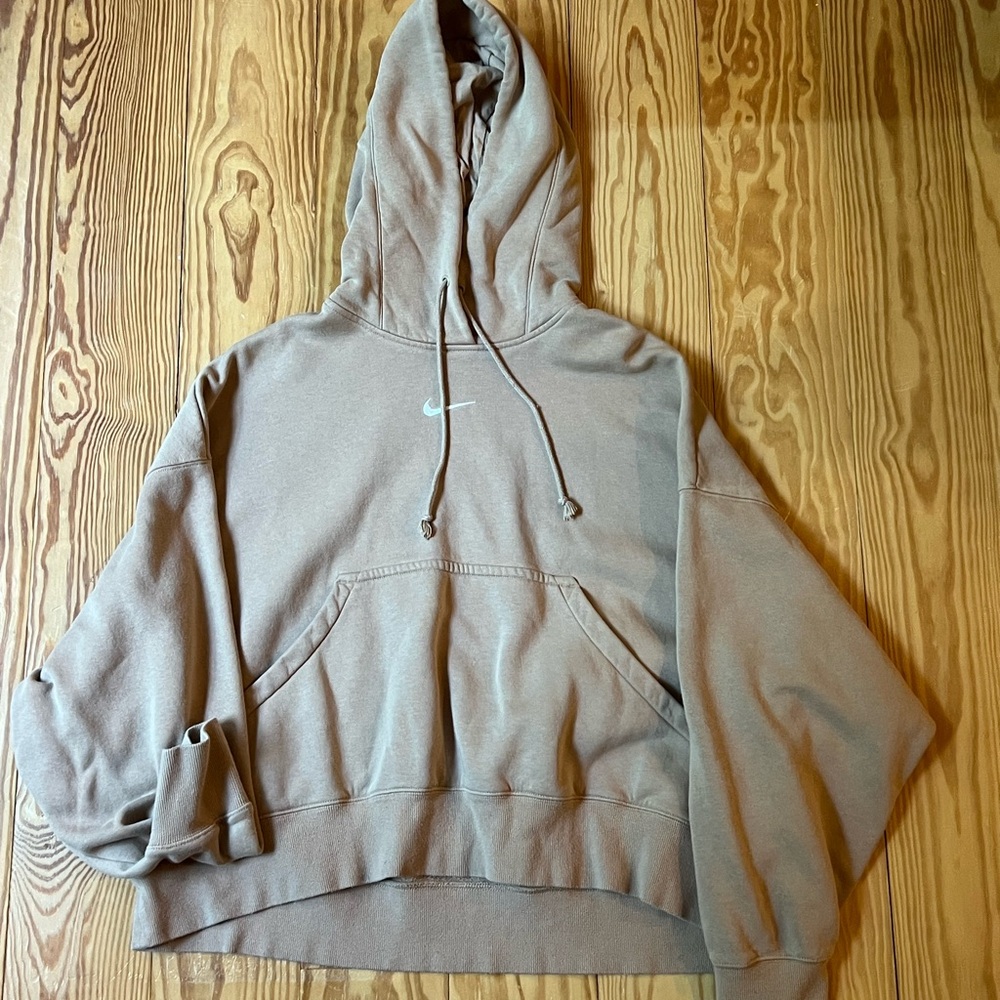 Nike Tan Sweatshirt